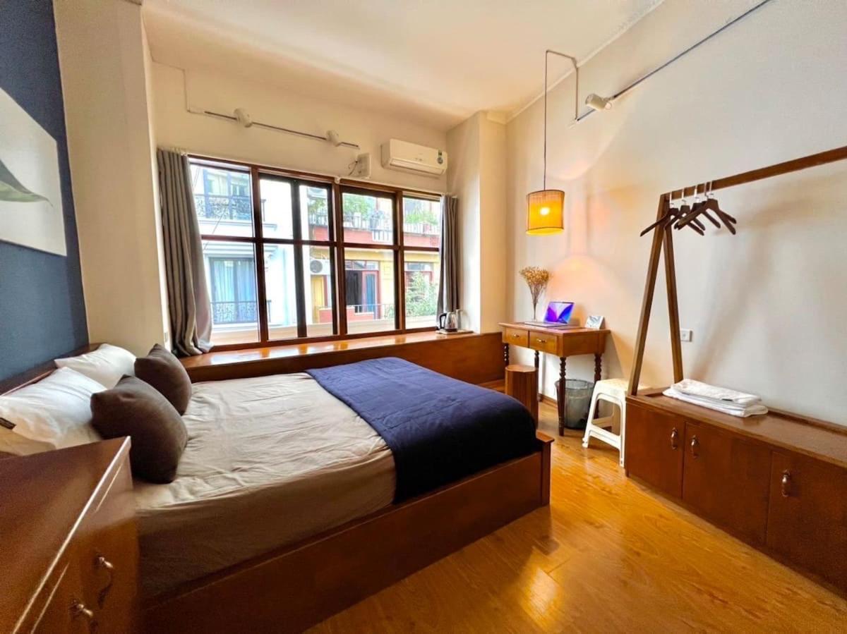 Nice Room Located Right Next To The Old Quarter Can Phong Nhieu Anh Sang Tai Ngay Gan Pho Di Bo Ho Guom ハノイ市 エクステリア 写真