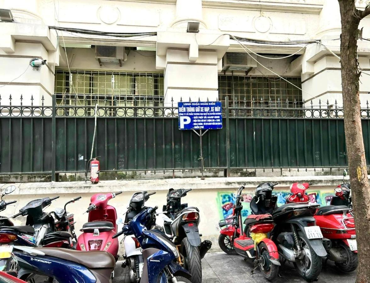 Nice Room Located Right Next To The Old Quarter Can Phong Nhieu Anh Sang Tai Ngay Gan Pho Di Bo Ho Guom ハノイ市 エクステリア 写真